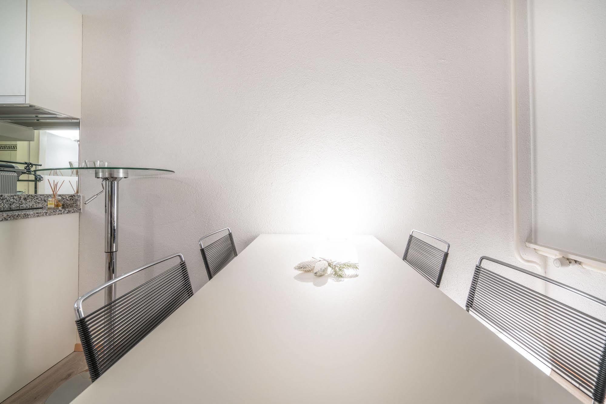 Top City Center Location By Airhome Zug Buitenkant foto